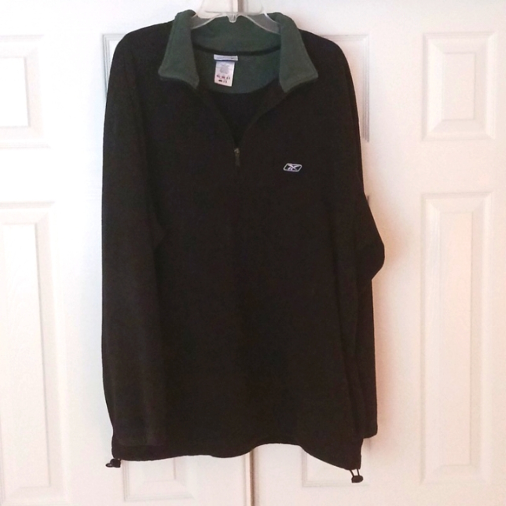 Reebok Mens halfzip long sleeve fleece.  Black w/green Adult XXL 2 front pockets